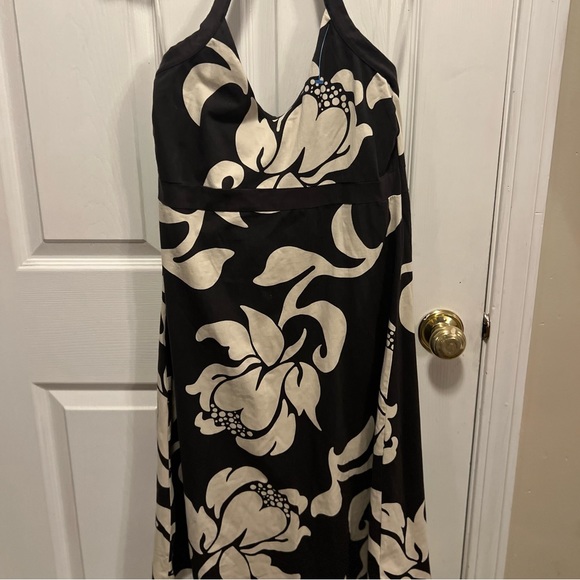 Patagonia Iliana halter dress New with out tags ! Size medium retails 65.00 - Picture 3 of 9